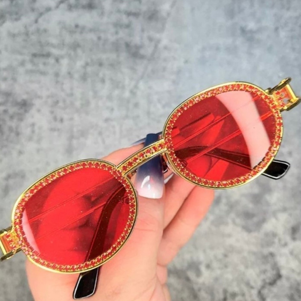 NEW!! RED RHINESTONES (LAST PAIR)